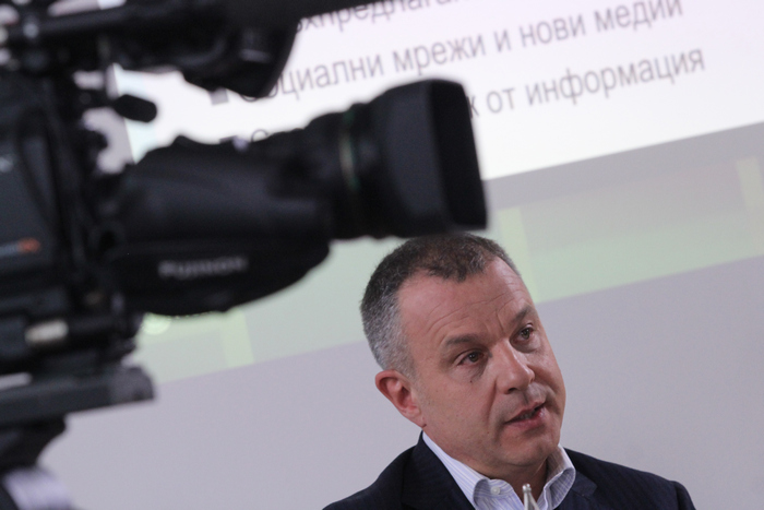 Поход срещу генералния директор на Българската национална телевизия БНТ Емил